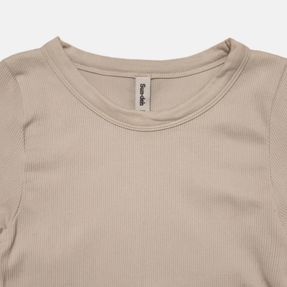 Aritzia Sunday Best SinchSeamless Ribbed Crew Longsleeve Top T-Shirt, Size XS - Picture 5 of 9